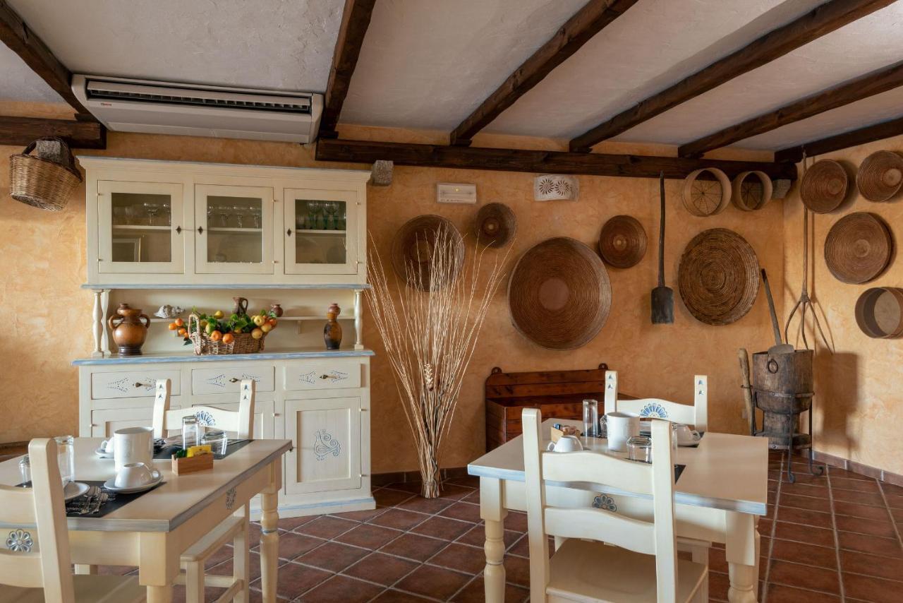 Affittacamere S'Alzola Porto Rotondo Luaran gambar